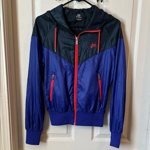 Nike Women’s Vintage Windbreaker